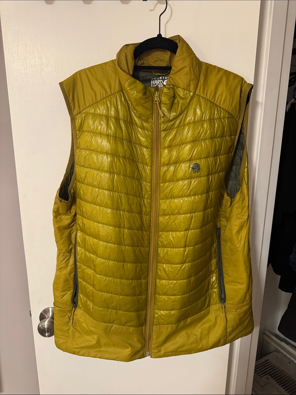 Mountain Hardwear Men's Quilted Insulated Vest - Mustard